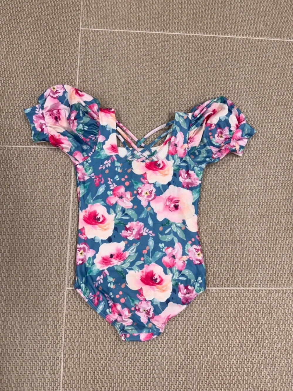 Cheeky Plum Puff Sleeve Leotard Bundle, 5t. Great condition.